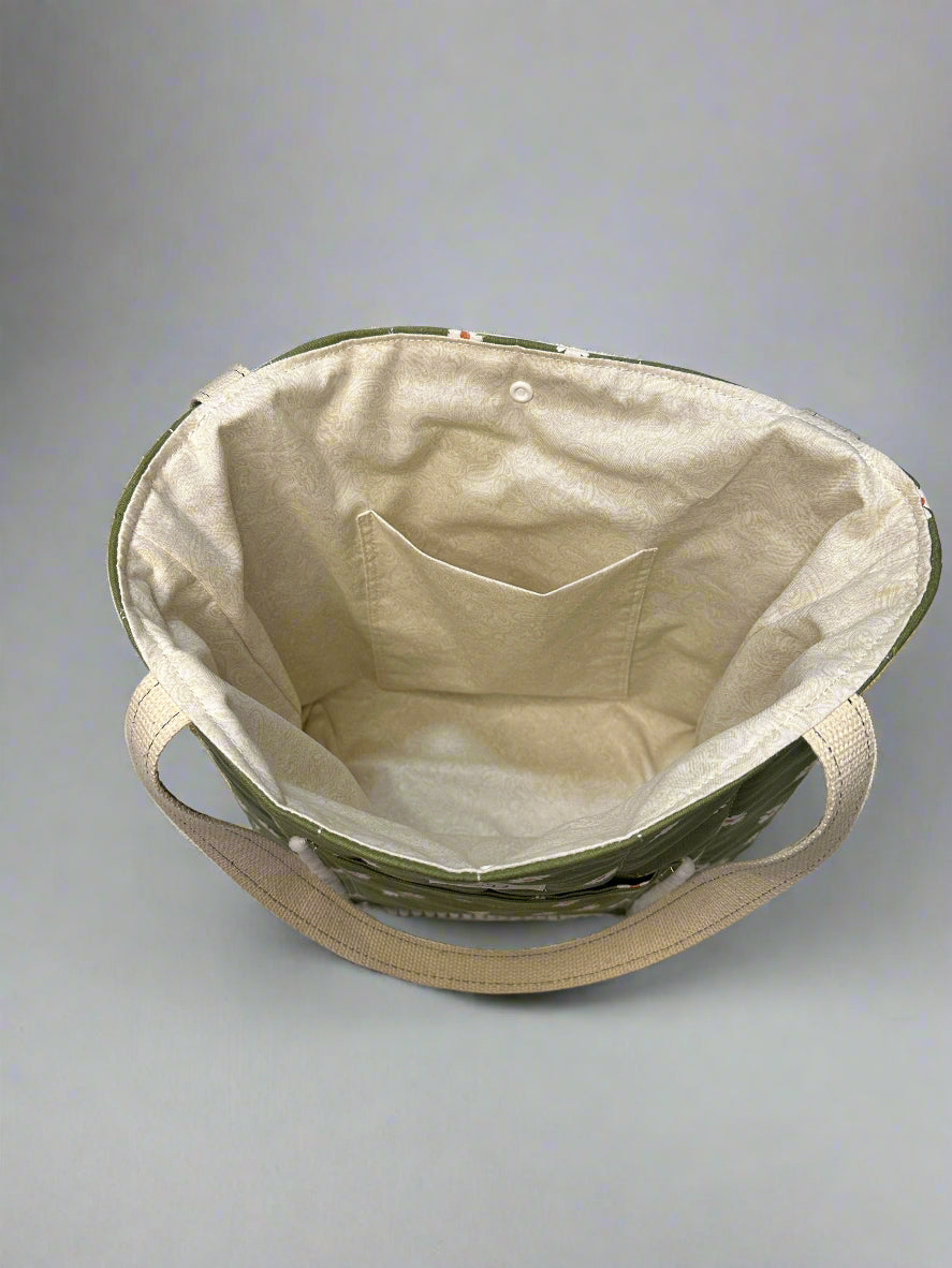 Green Daisy Quilted Tote Bag