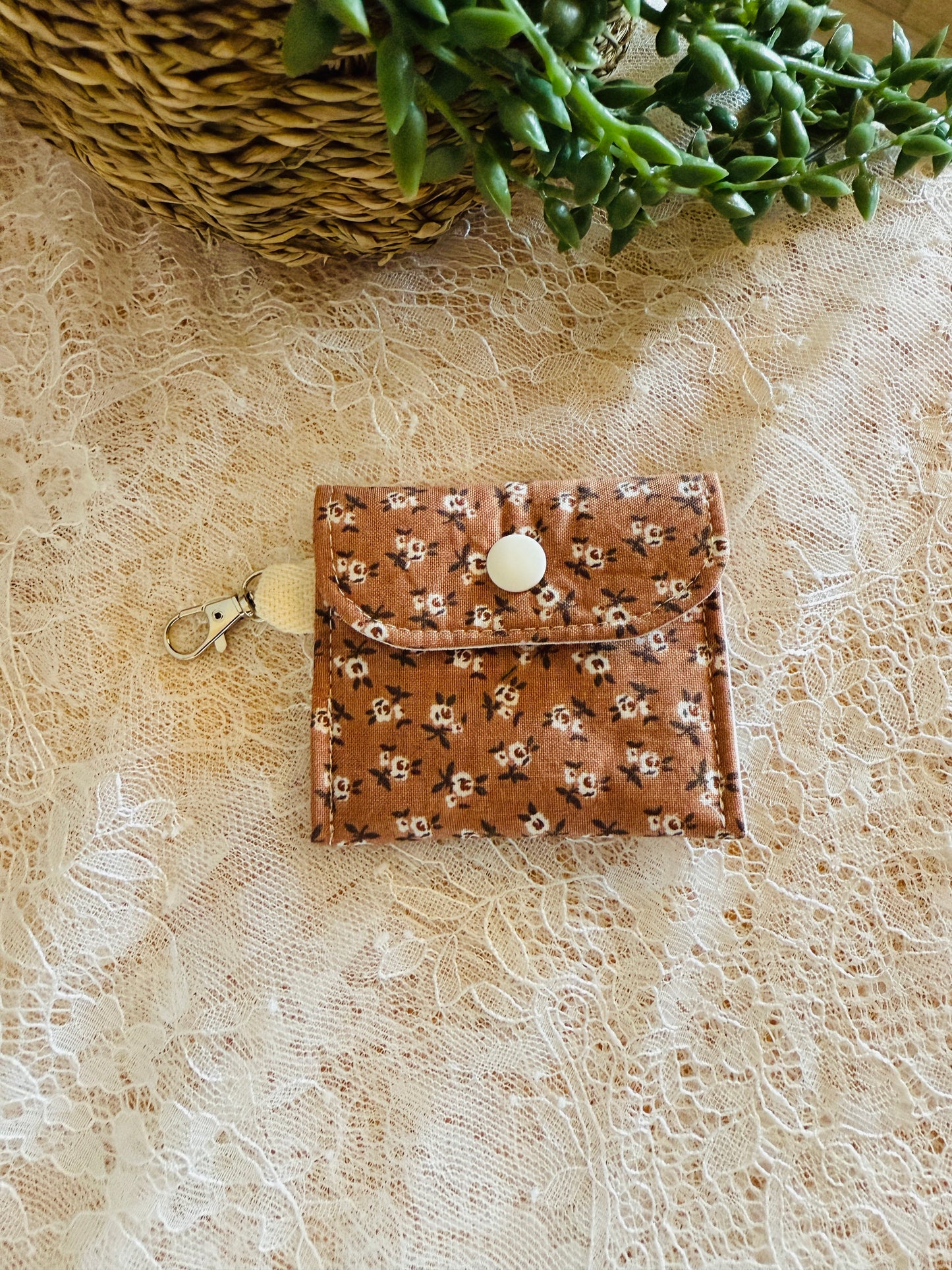 Earbud Holder with Clasp