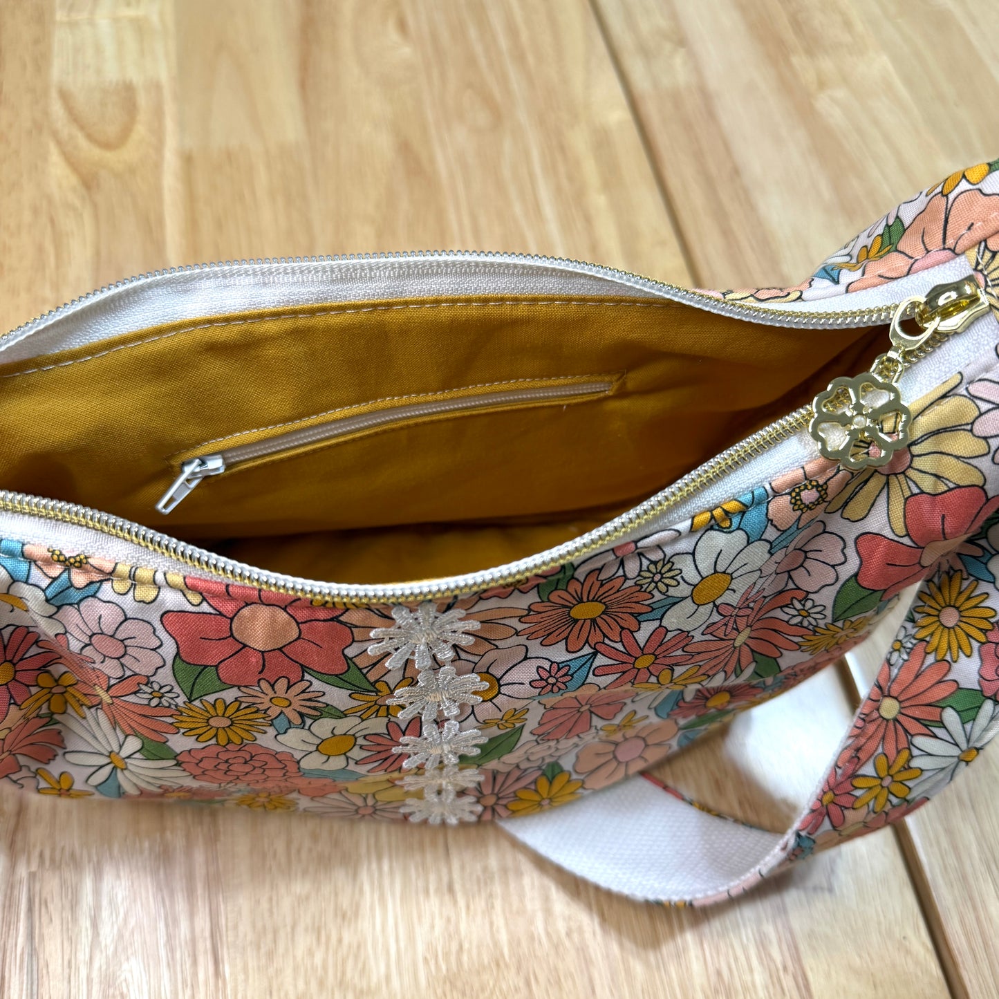 Crescent Bag - Wild Daisies