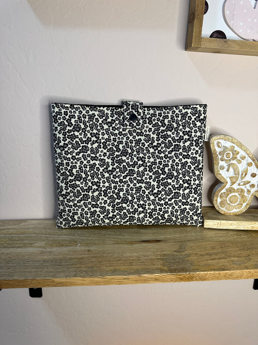 Book Sleeve with snap - Black Floral