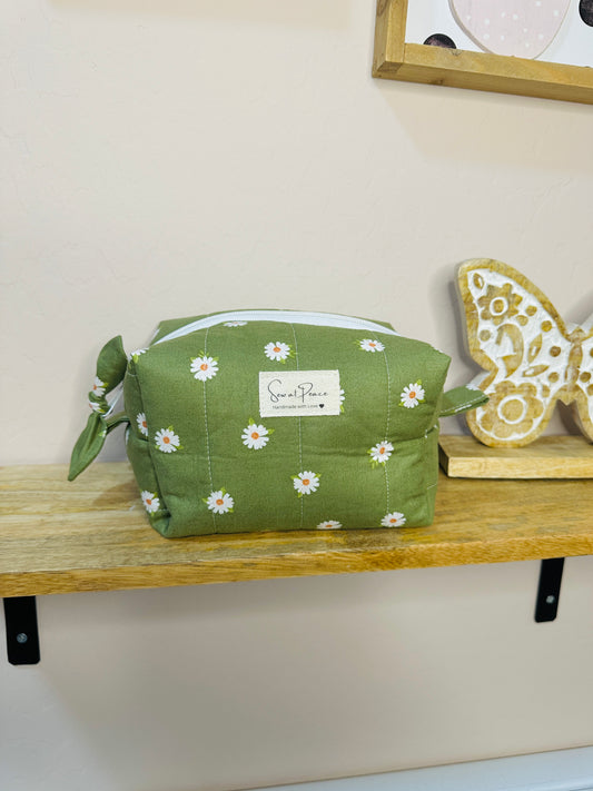 Makeup Bag/Boxy Pouches -Green Daisy