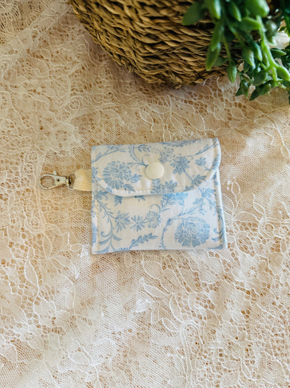 Earbud Holder with Clasp