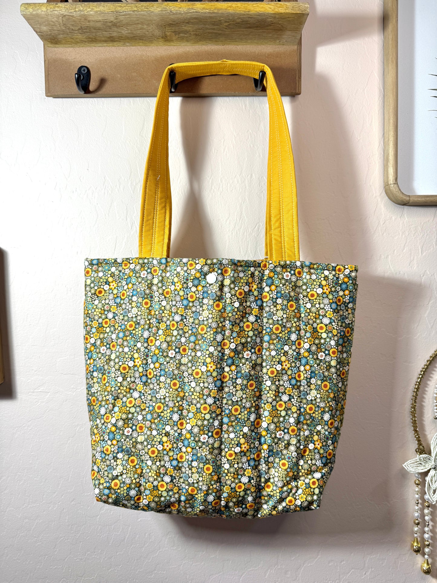 Green Hippie Floral Everyday Tote Bag