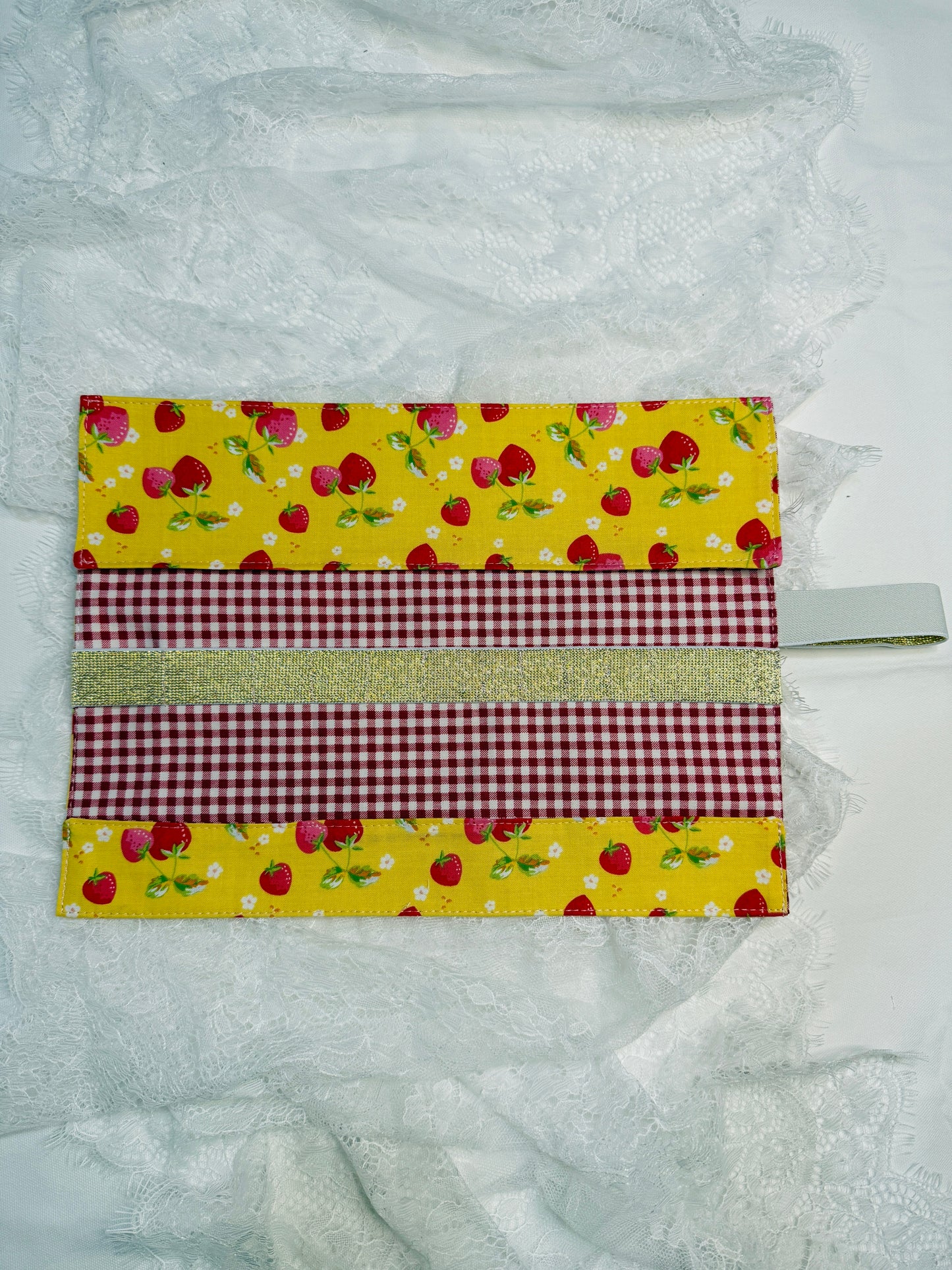 Makeup Brush Roll -Strawberries & Daisies
