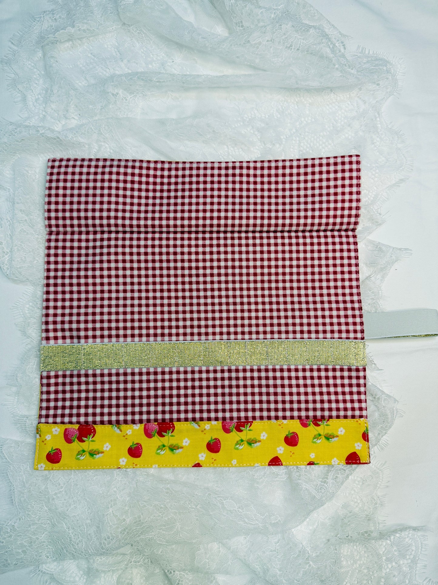 Makeup Brush Roll -Strawberries & Daisies