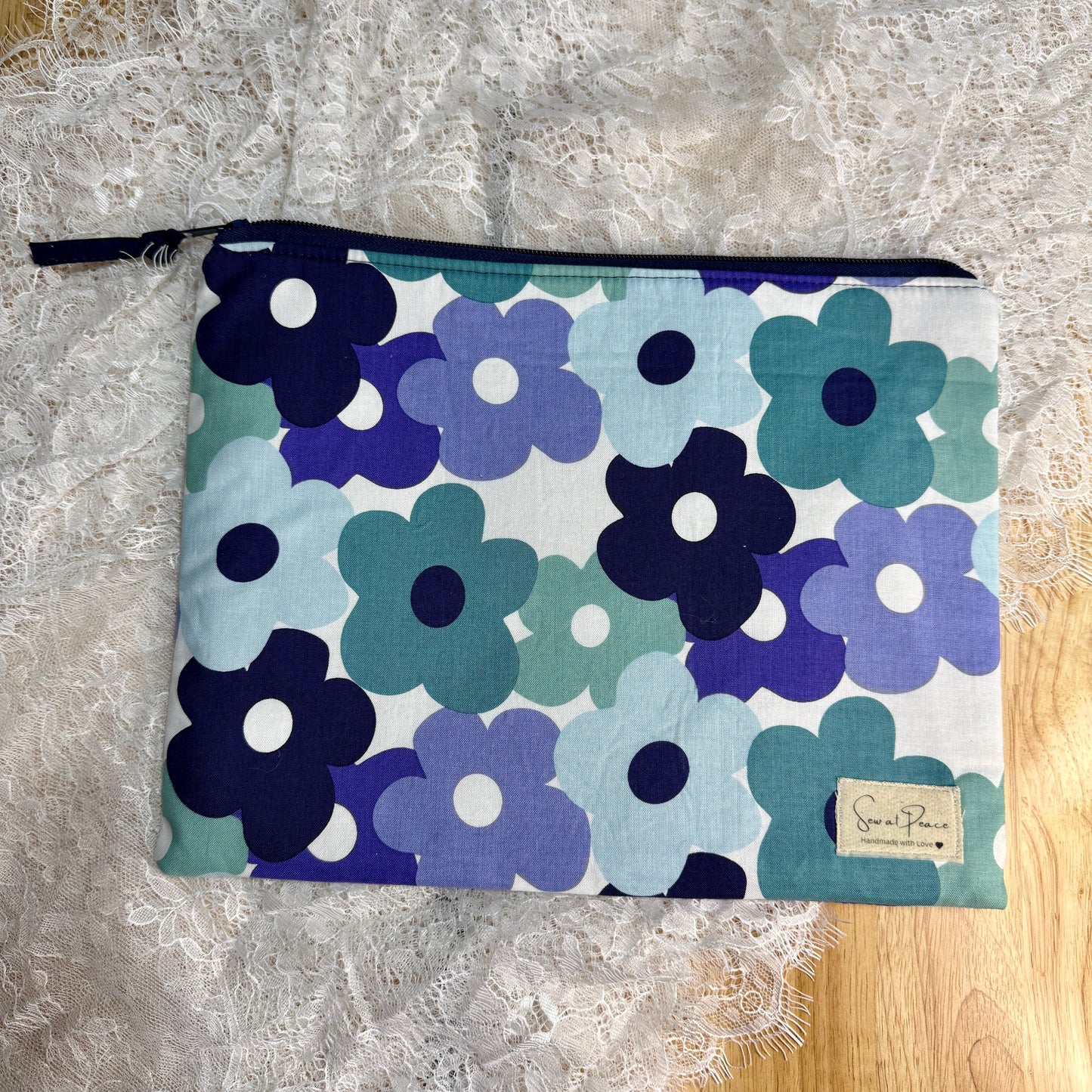 Tablet/iPAD Sleeve - Blue Daisy