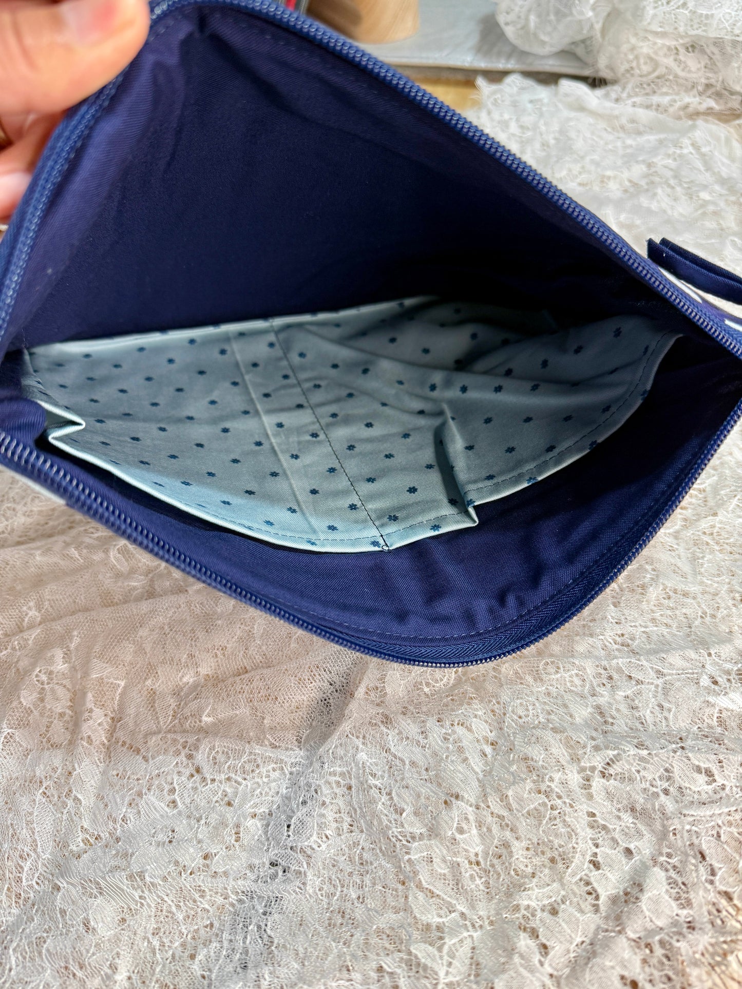 Tablet/iPAD Sleeve - Blue Daisy