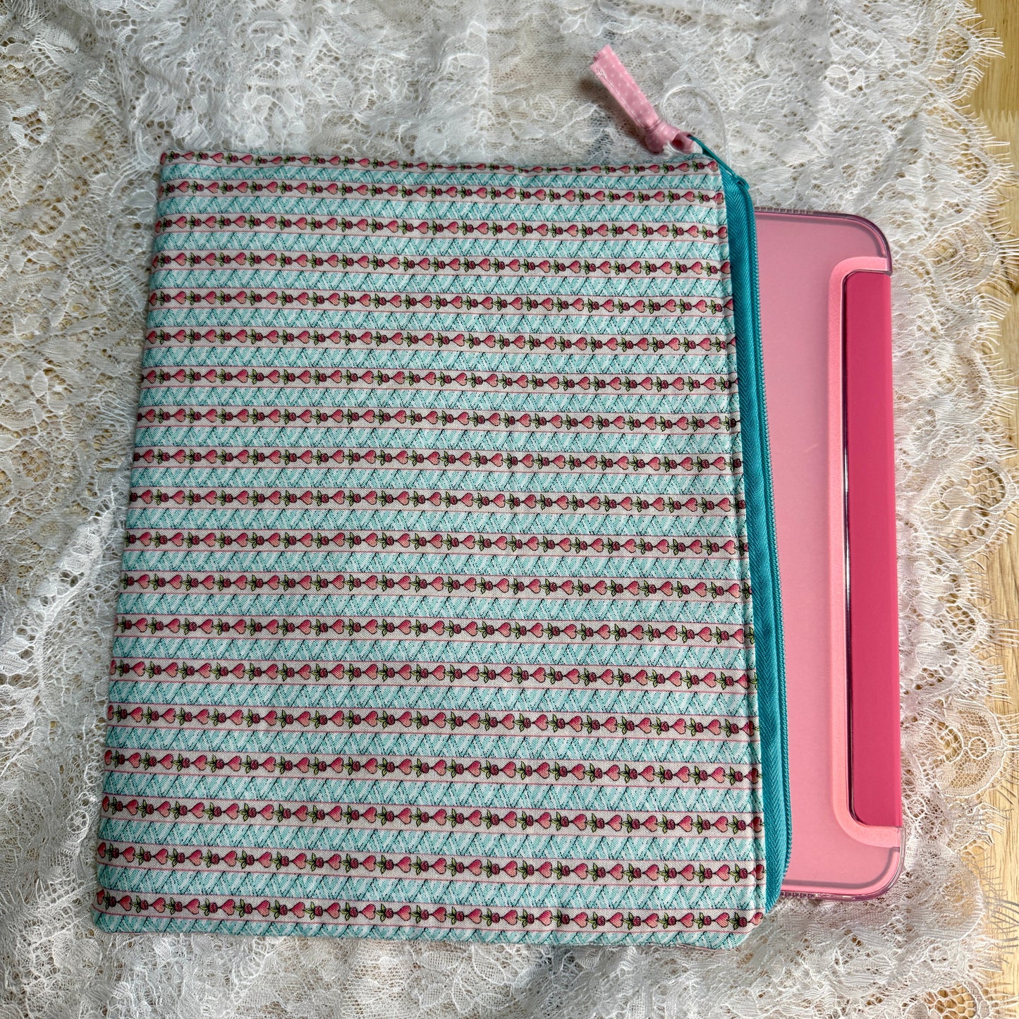 Tablet/iPAD Sleeve - Blue Rose Hearts