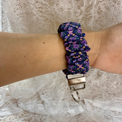 Scrunchy Wristlet - Purple Diamond Floral