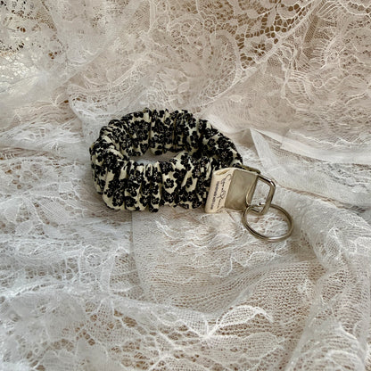 Scrunchy Wristlet - Black Floral