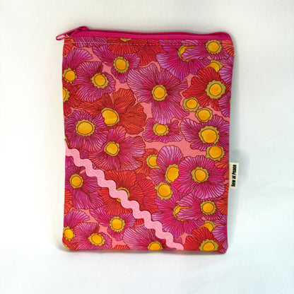 E-Reader/Kindle Sleeves w/bows or rick rack