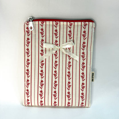 E-Reader/Kindle Sleeves w/bows or rick rack