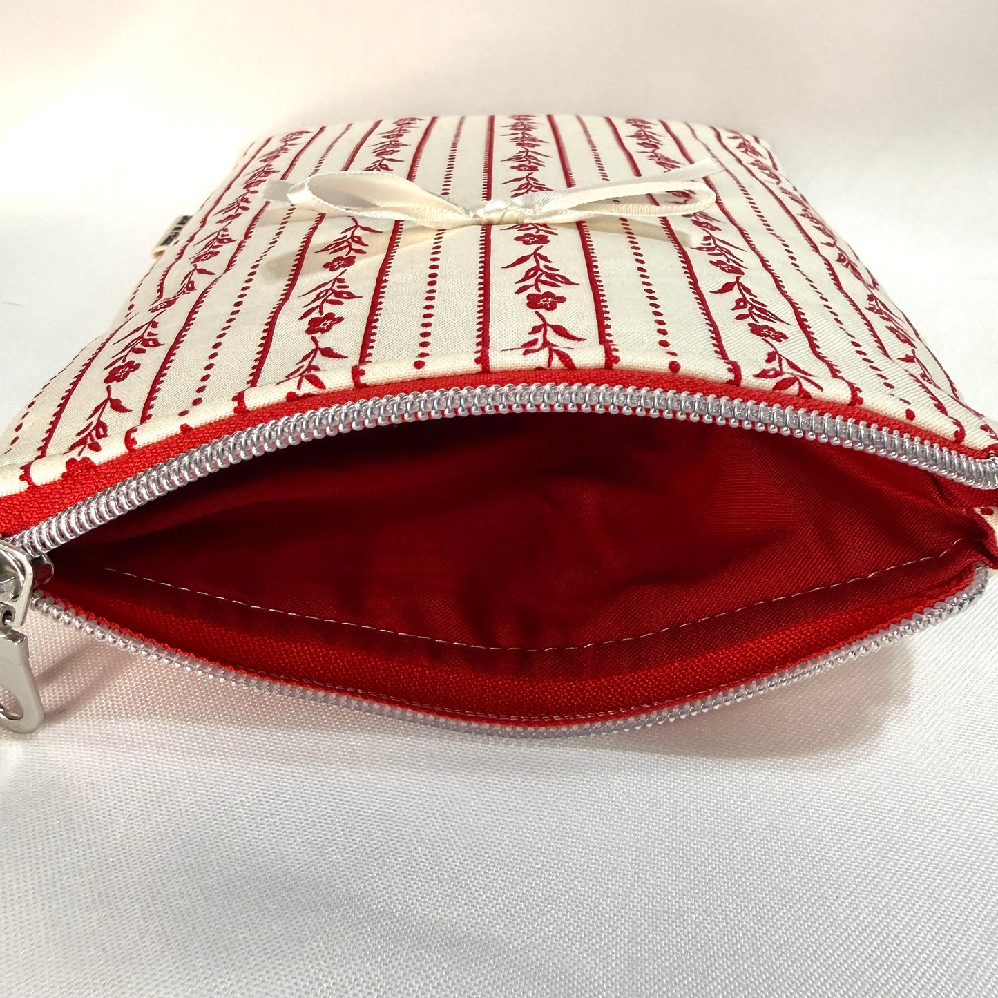 E-Reader/Kindle Sleeves w/bows or rick rack