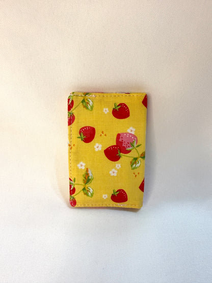 Card Wallet with elastic closure