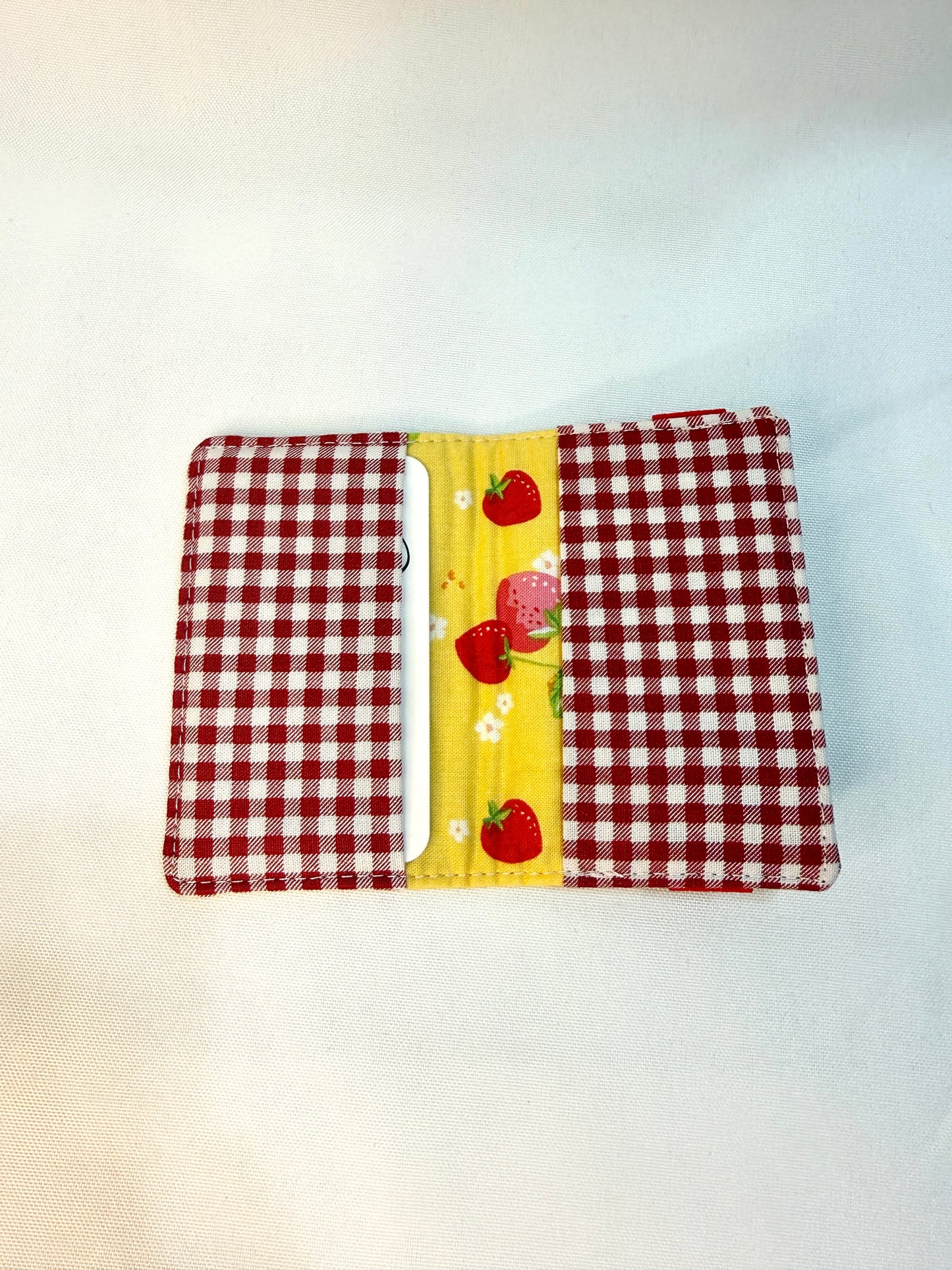 Card Wallet with elastic closure