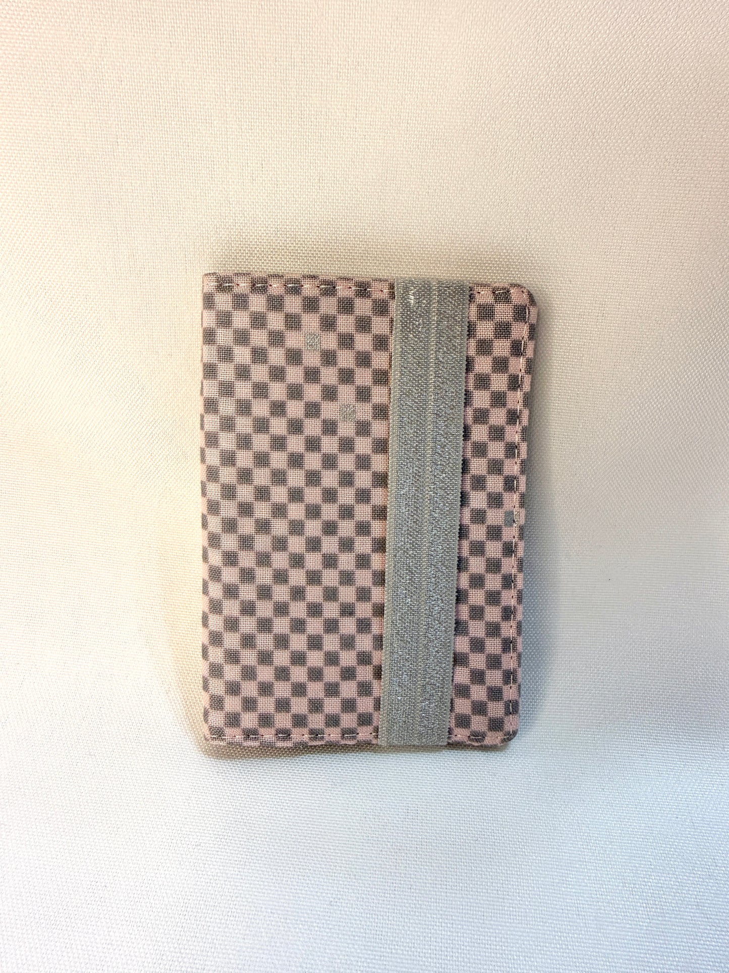 Card Wallet with elastic closure