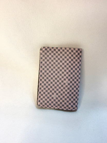 Card Wallet with elastic closure