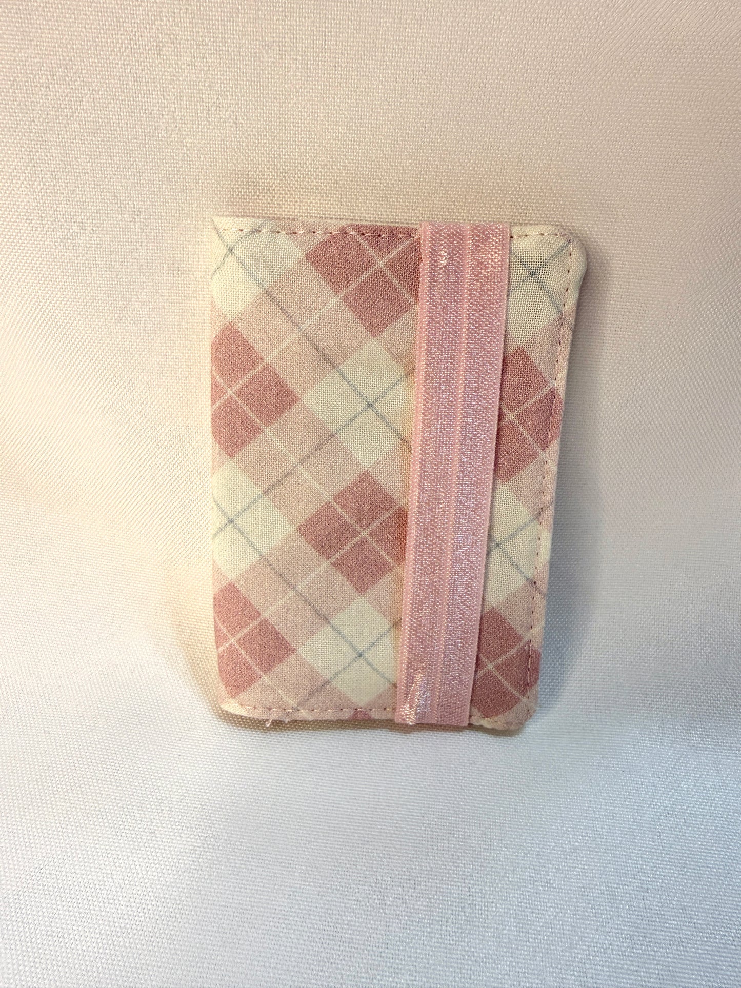 Card Wallet with elastic closure