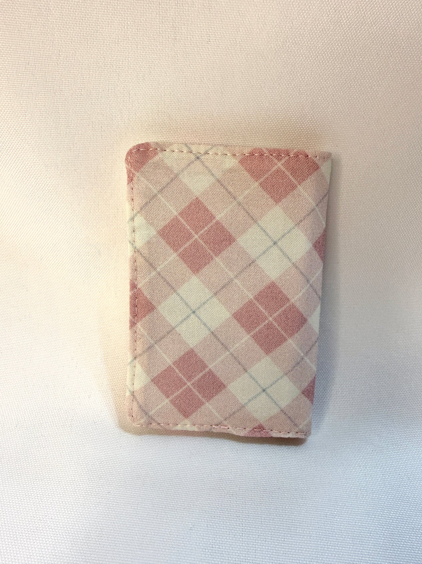 Card Wallet with elastic closure