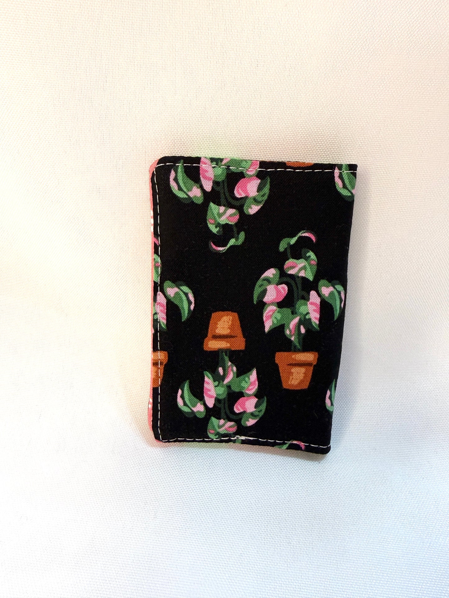 Card Wallet with elastic closure