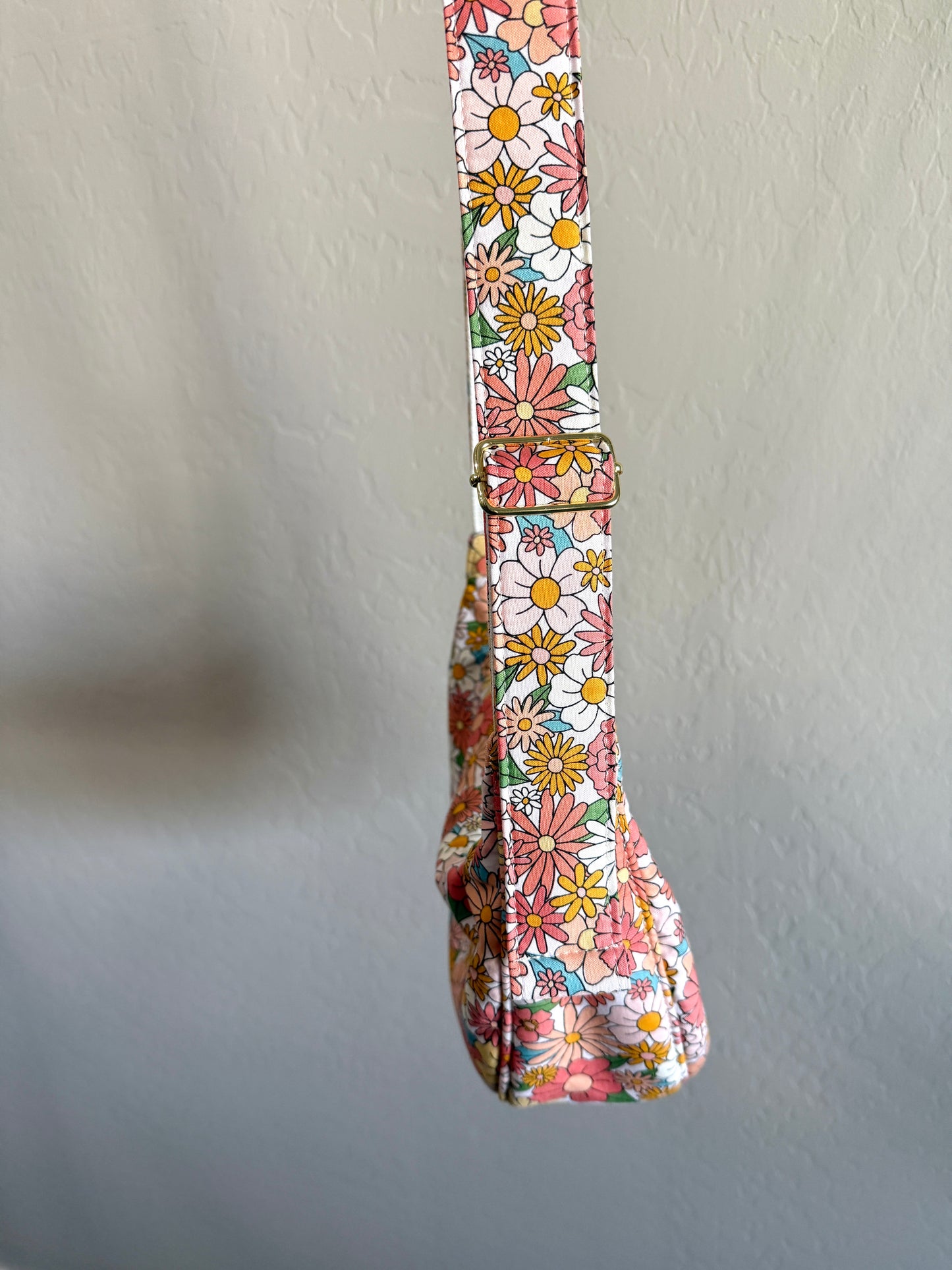 Crescent Bag - Wild Daisies