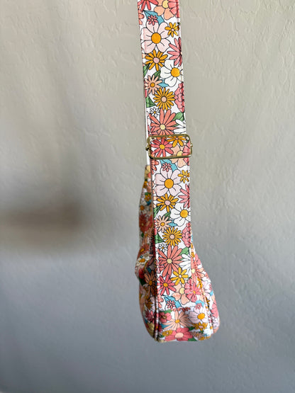 Crescent Bag - Wild Daisies