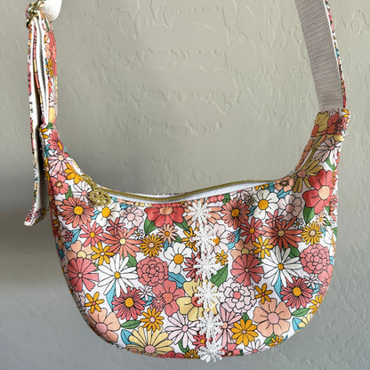 Crescent Bag - Wild Daisies