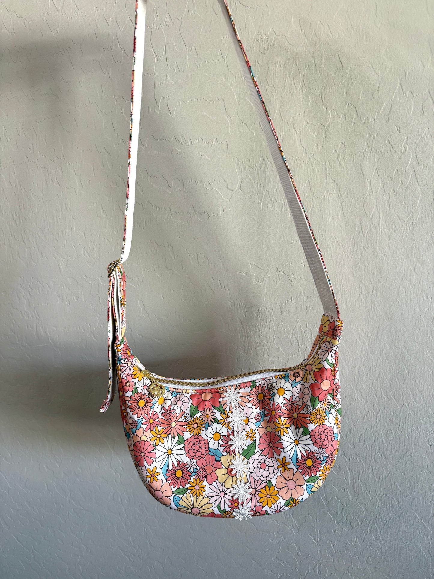 Crescent Bag - Wild Daisies